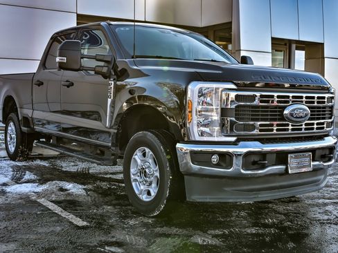 Used 2025 Ford F250 XLT image 10