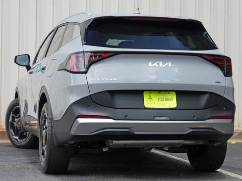 Used 2026 Kia Sportage EX AWD/4WD image 5