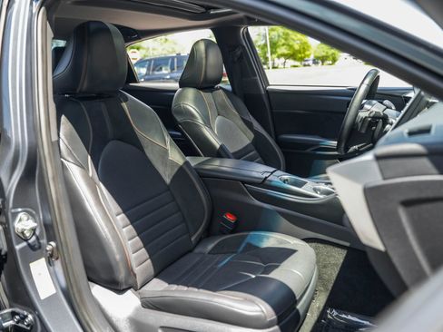 Used 2019 Toyota Avalon XSE FWD image 27