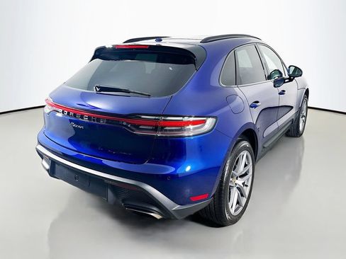 Certified 2025 Porsche Macan AWD/4WD image 9