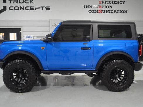 Used 2021 Ford Bronco Badlands AWD/4WD image 4