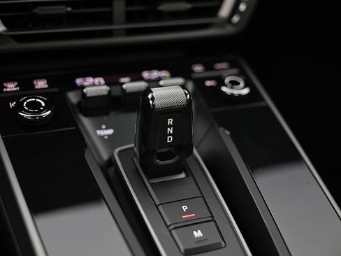 Certified 2022 Porsche 911 Carrera RWD image 38