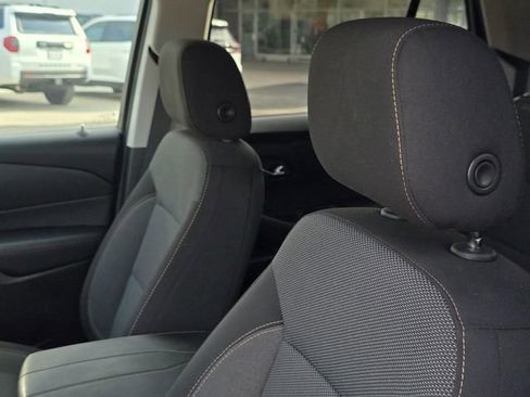 Used 2020 Chevrolet Traverse LS image 21