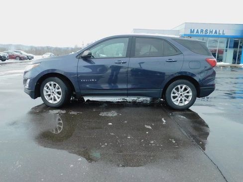 Used 2019 Chevrolet Equinox LS w/ LS Convenience Package image 10