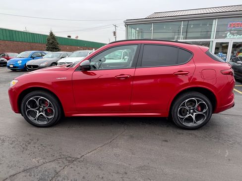 Used 2023 Alfa Romeo Stelvio Veloce image 6