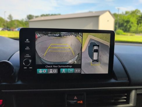 Used 2025 Honda Pilot Elite image 21