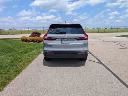 Used 2024 Honda CR-V EX image 7