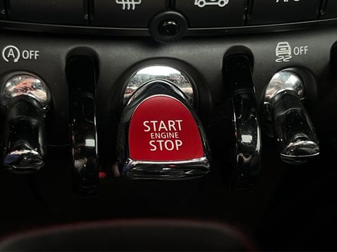 Used 2019 MINI Cooper S FWD image 32