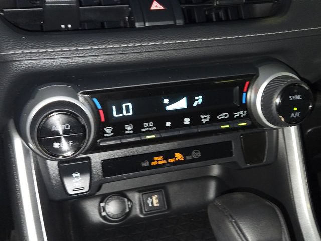 Used 2023 Toyota RAV4 LE AWD/4WD image 18