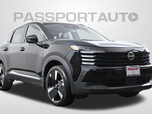 Used 2025 Nissan Kicks SR image 4