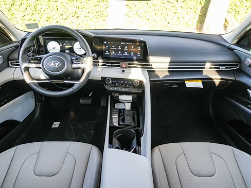 New 2026 Hyundai Elantra Limited FWD image 10