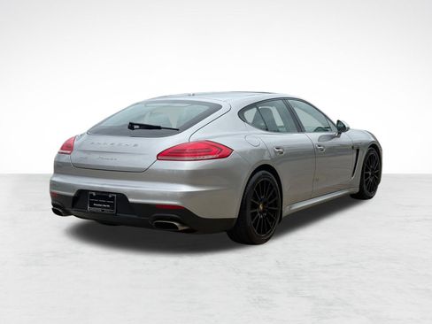 Used 2016 Porsche Panamera image 9