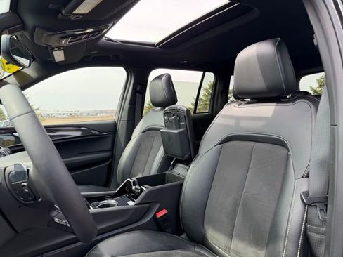 Used 2023 Jeep Grand Cherokee Altitude image 29