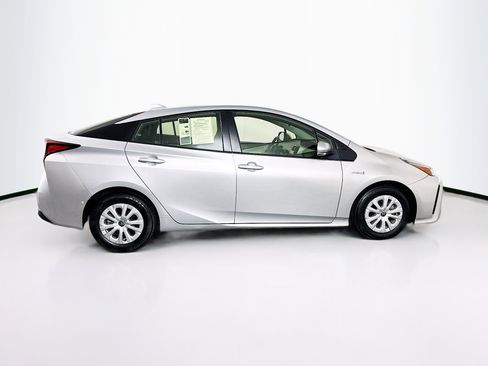 Used 2022 Toyota Prius LE image 10