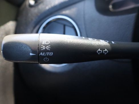 Used 2011 Chevrolet HHR LS image 29