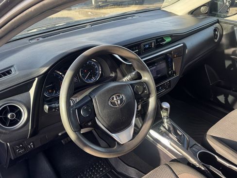 Used 2019 Toyota Corolla LE image 14