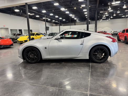 Used 2012 Nissan 370Z Coupe image 6