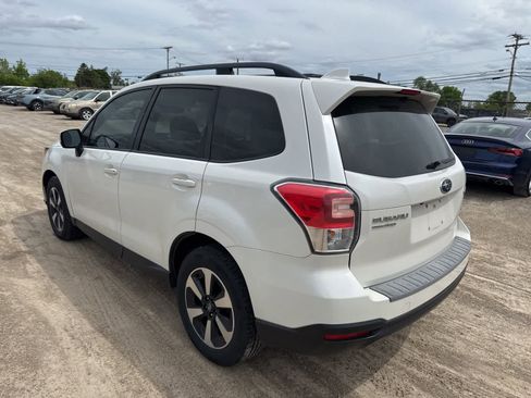 Used 2018 Subaru Forester 2.5i Premium AWD/4WD image 2