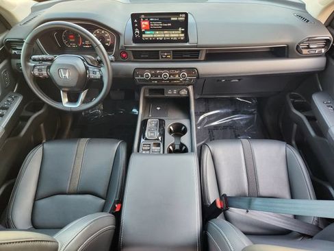 Used 2025 Honda Pilot EX-L image 26