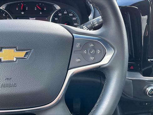 Used 2023 Chevrolet Traverse LT FWD image 19