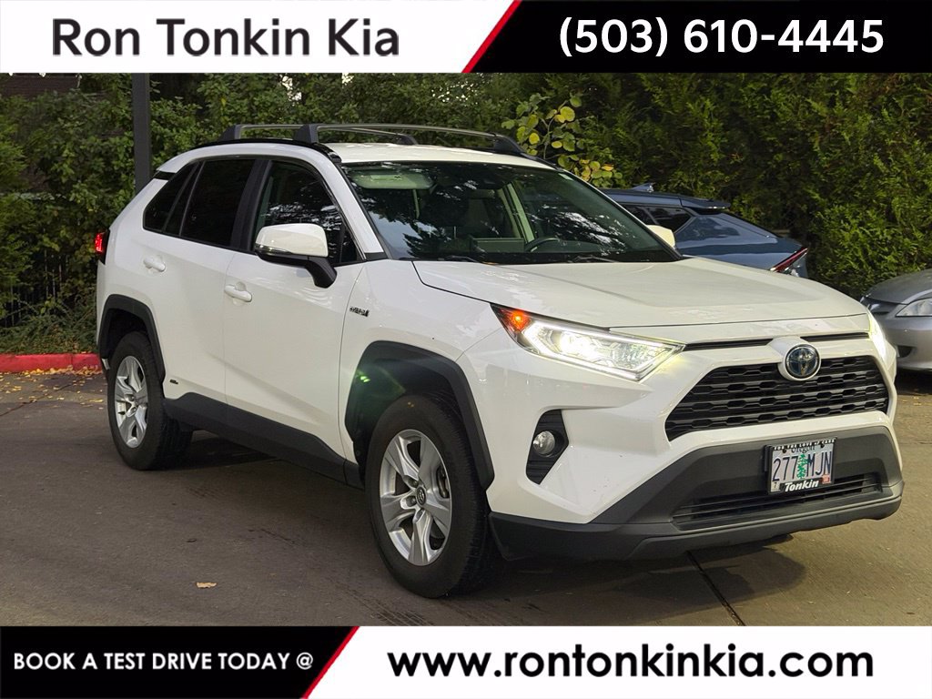 Used 2020 Toyota RAV4 XLE w/ XLE Grade Weather Package AWD/4WD image 1