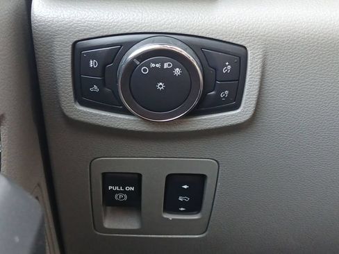 Used 2018 Ford F150 XLT w/ Equipment Group 302A Luxury RWD image 12