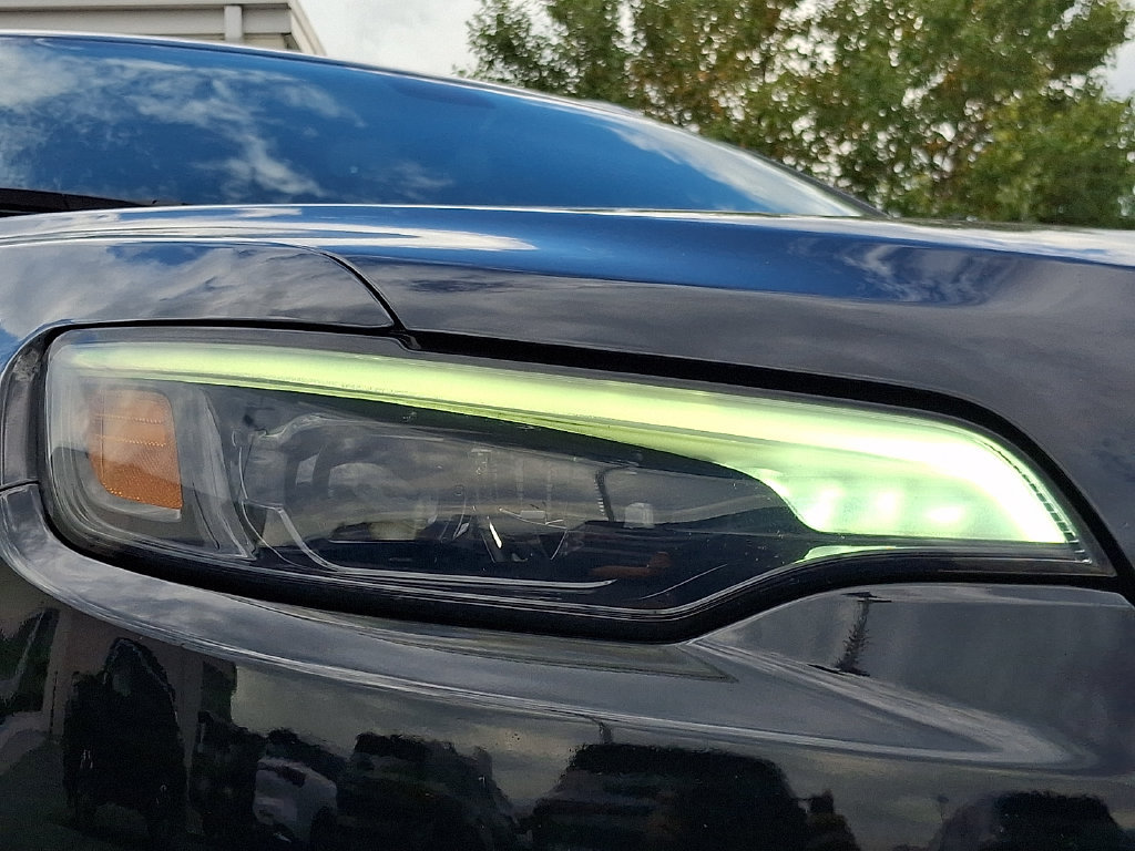 Used 2019 Jeep Cherokee Latitude Plus w/ Comfort/Convenience Group AWD/4WD image 10
