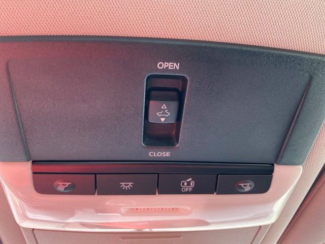 Used 2020 Nissan Altima 2.5 SR w/ Premium Package FWD image 22