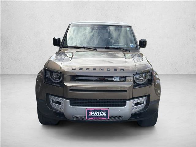 Used 2023 Land Rover Defender 130 SE AWD/4WD image 2