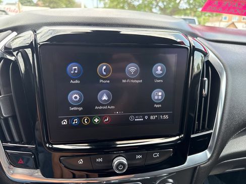 Used 2022 Chevrolet Traverse LT FWD image 34