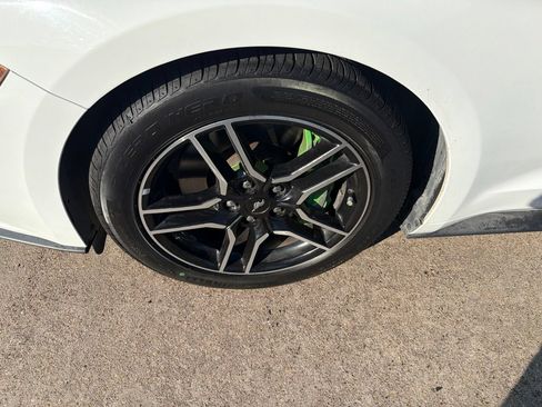 Used 2019 Ford Mustang GT RWD image 7