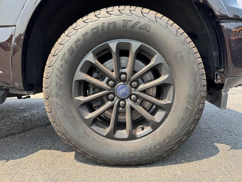 Used 2018 Ford F150 XLT w/ Equipment Group 301A Mid AWD/4WD image 13