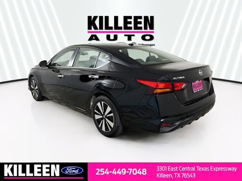 Used 2022 Nissan Altima 2.5 SV FWD image 7
