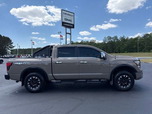 Used 2021 Nissan Titan PRO-4X w/ Pro-4x Convenience Package AWD/4WD image 2