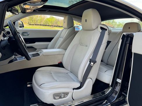Used 2016 Rolls-Royce Wraith image 10