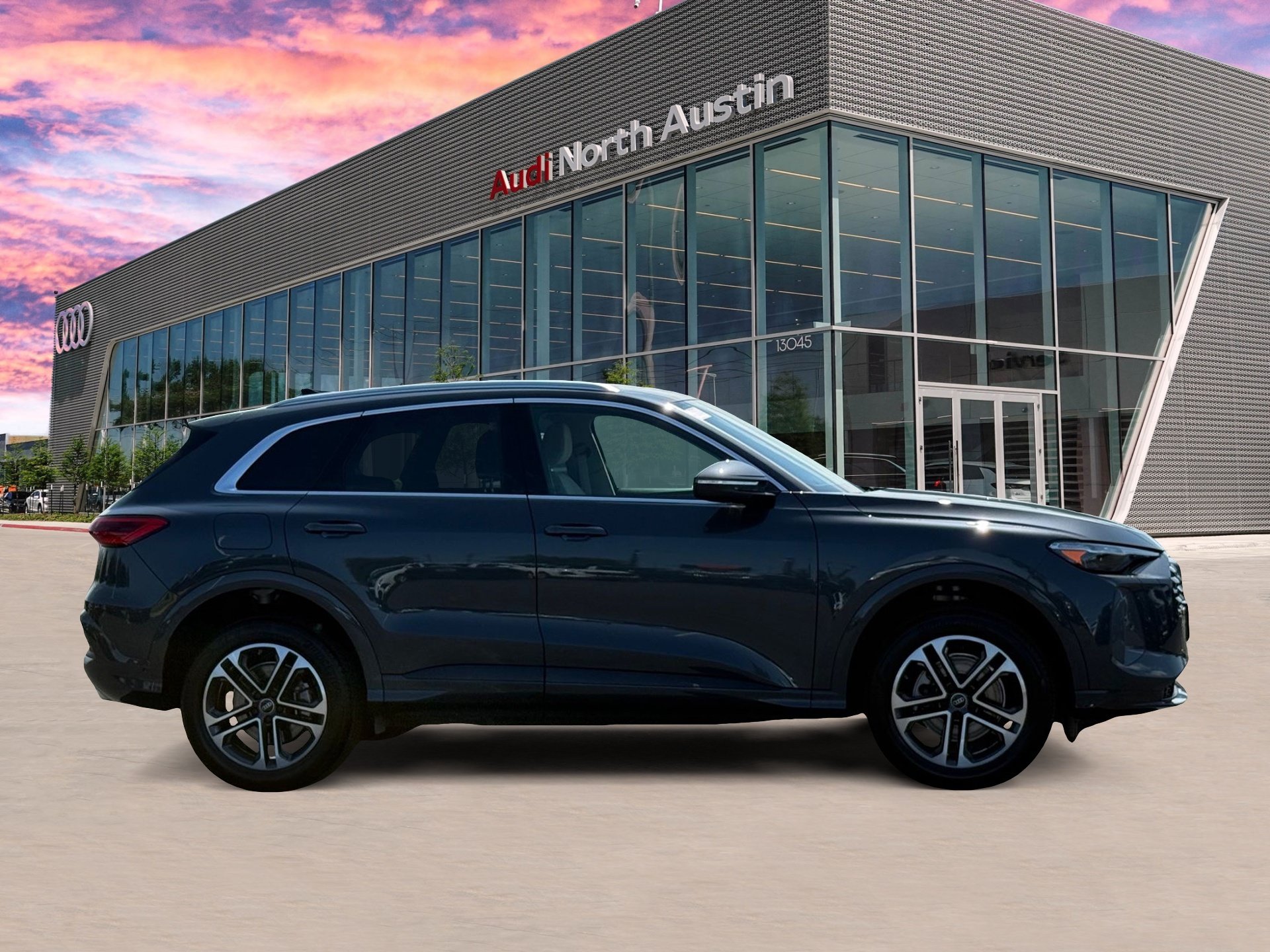 Certified 2025 Audi Q5 Premium w/ Premium Plus AWD/4WD image 6