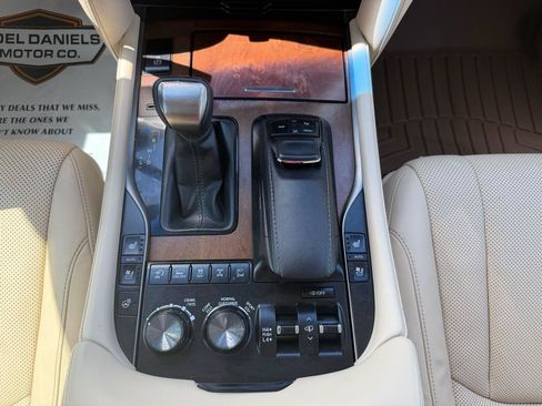 Used 2019 Lexus LX 570 4WD w/ Luxury Package image 26