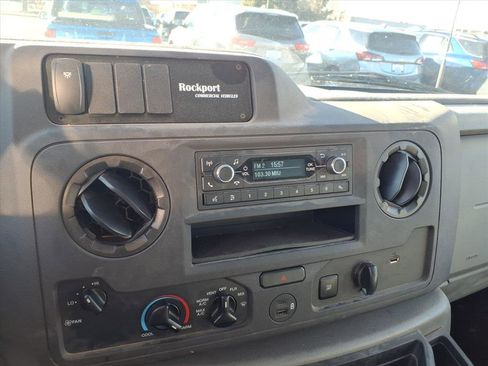 Used 2024 Ford E-450 and Econoline 450 Super Duty w/ Power Windows & Locks Group image 16