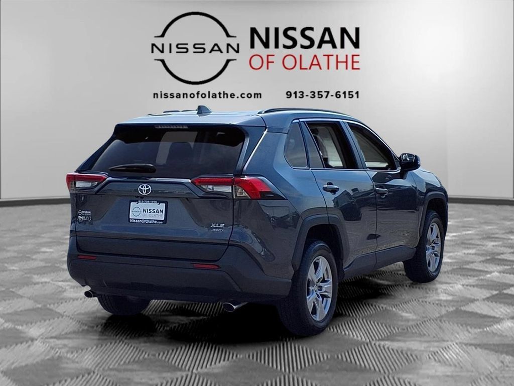 Used 2025 Toyota RAV4 XLE AWD/4WD image 29