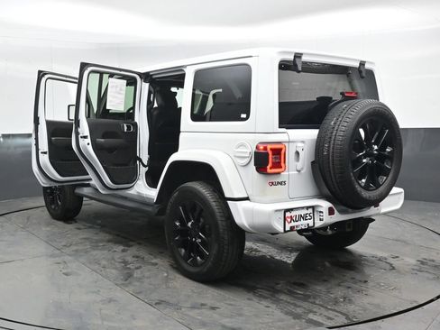 Used 2021 Jeep Wrangler Unlimited Sahara image 57