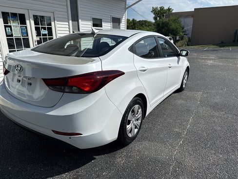 Used 2016 Hyundai Elantra SE FWD image 6