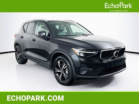 Used 2023 Volvo XC40 B5 Core w/ Protection Package Premier image 1