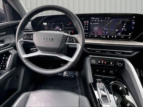 Used 2025 Audi Q5 Premium Plus w/ Premium Plus image 8