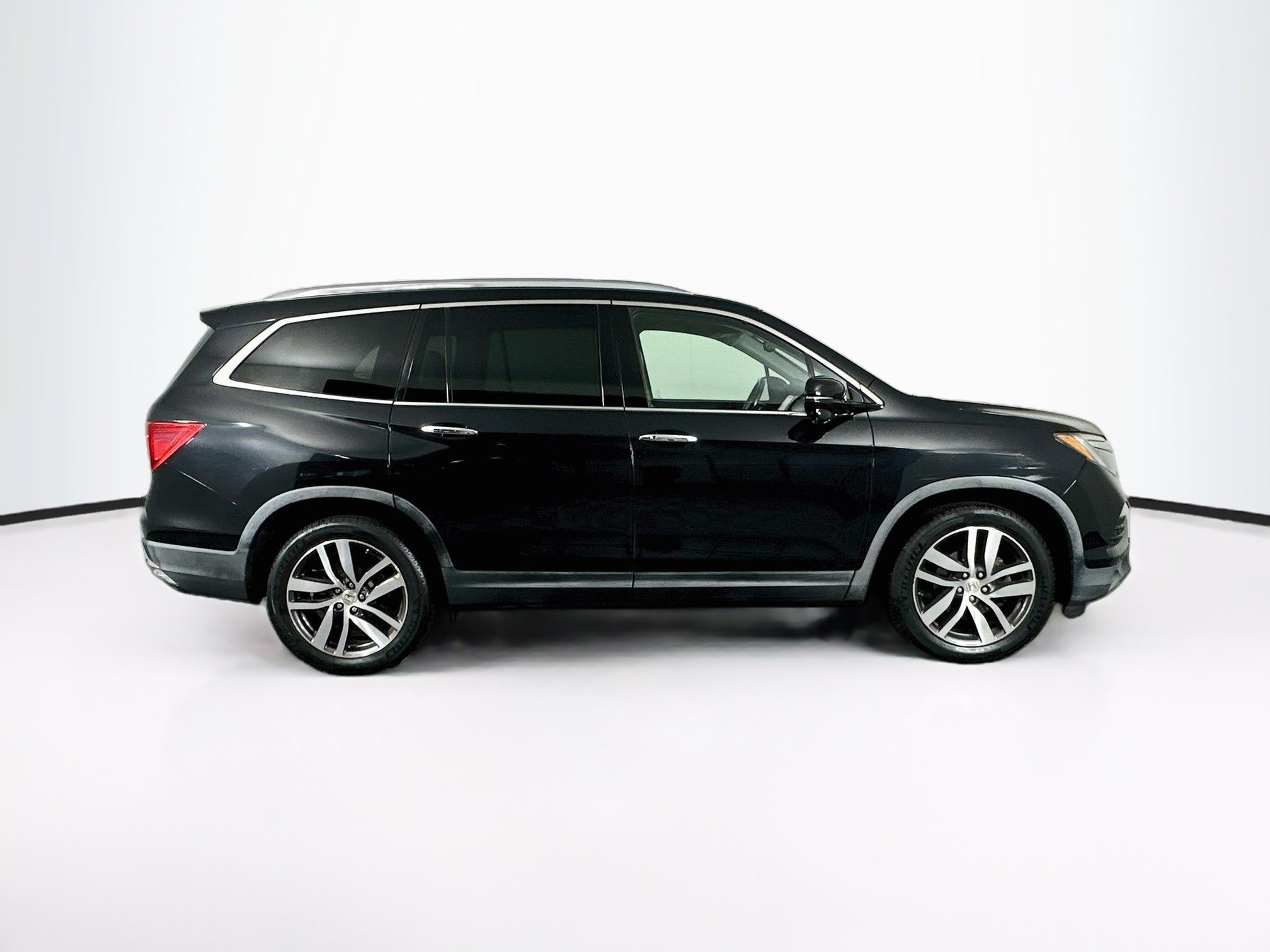 Used 2016 Honda Pilot Touring image 10
