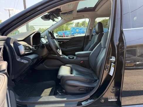 Used 2023 Subaru Outback Touring XT AWD/4WD image 15