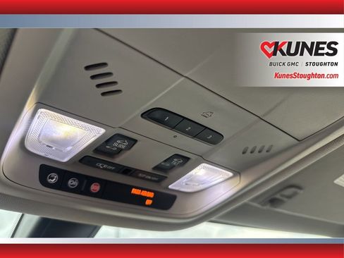 Used 2017 GMC Acadia SLT image 32