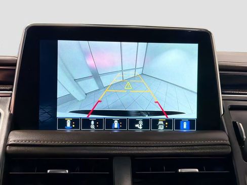 Certified 2023 GMC Yukon SLT w/ SLT Premium Package image 13