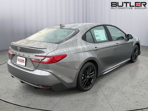 New 2026 Toyota Camry SE FWD image 6