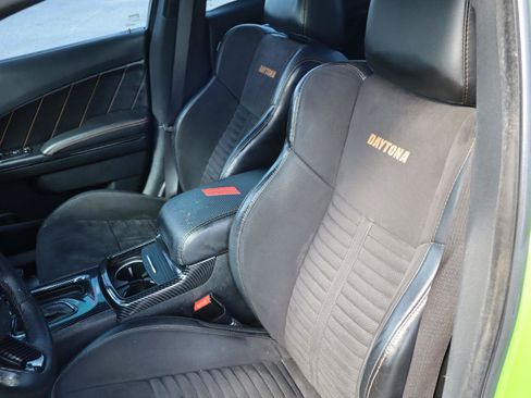 Used 2017 Dodge Charger R/T RWD image 13
