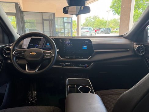 Used 2025 Chevrolet Equinox LT FWD image 28
